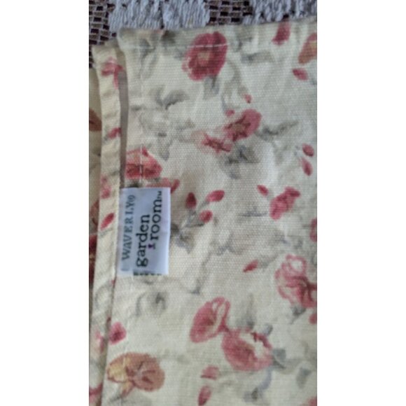 Waverly Garden Room Floral & Striped Reversible  placements  & napkins set of 4 - Picture 8 of 8